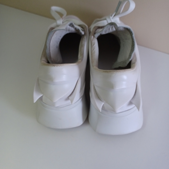 Banu One Shoe One Story 3D White Women Sneakers Sz 6.5 Futuristic READ - Picture 5 of 9